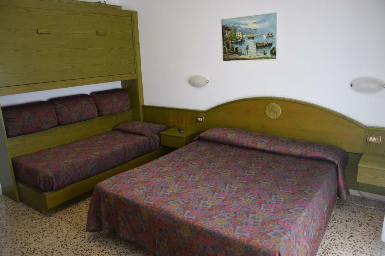Hotel Marilu Eraclea Mare Exterior photo